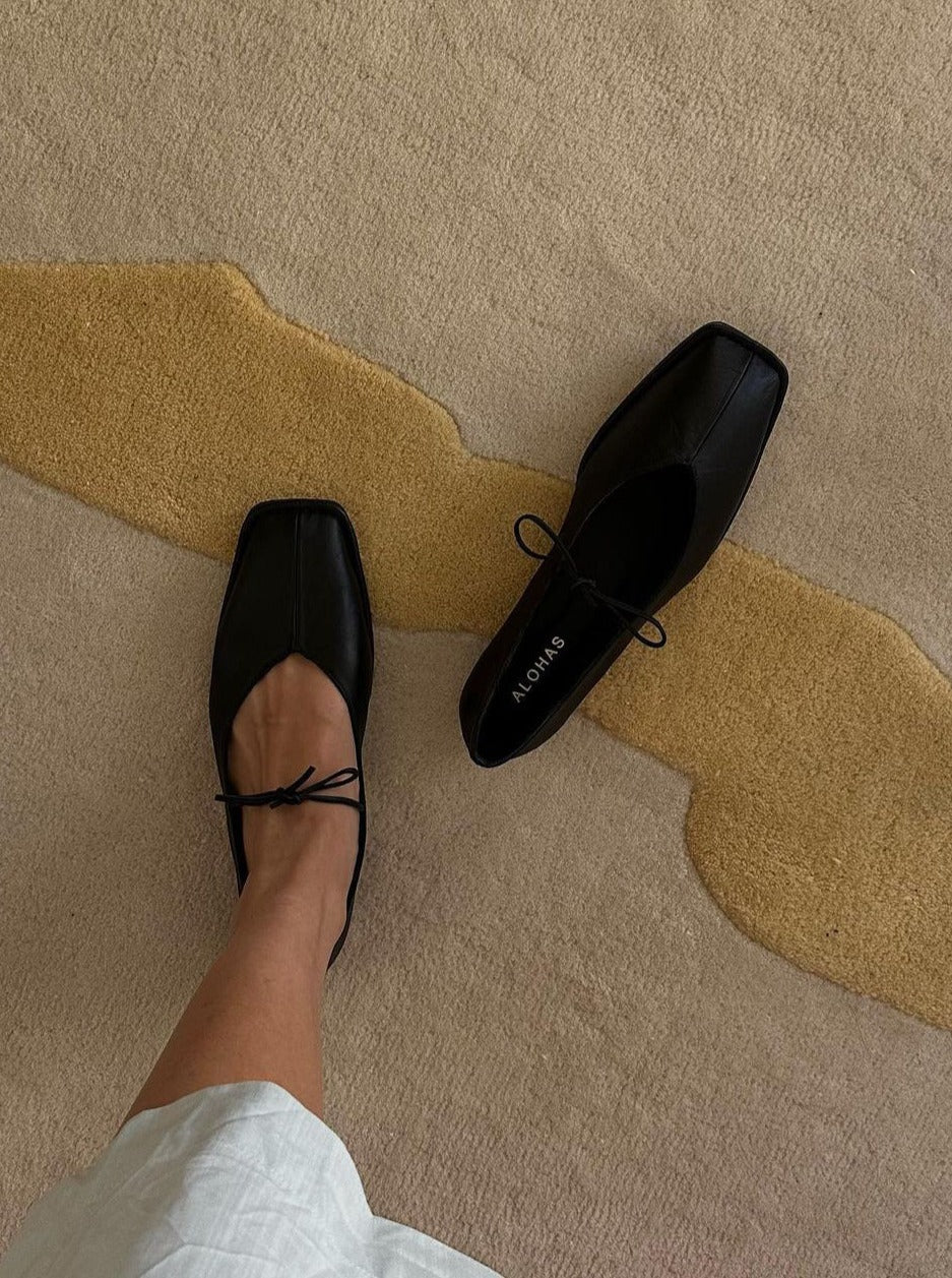 Sway Leather Flats - Black – For Days